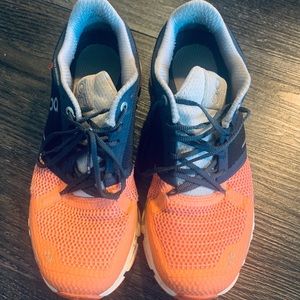 Like new ✨ On Cloud running shoes